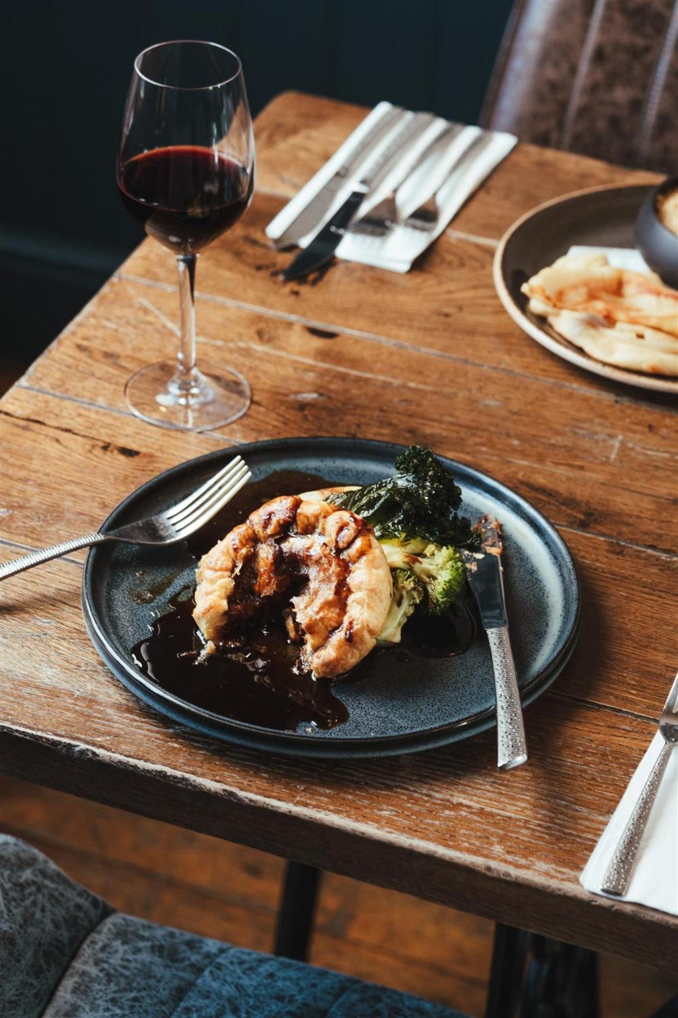 The White Hart Wadhurst Екстер'єр фото