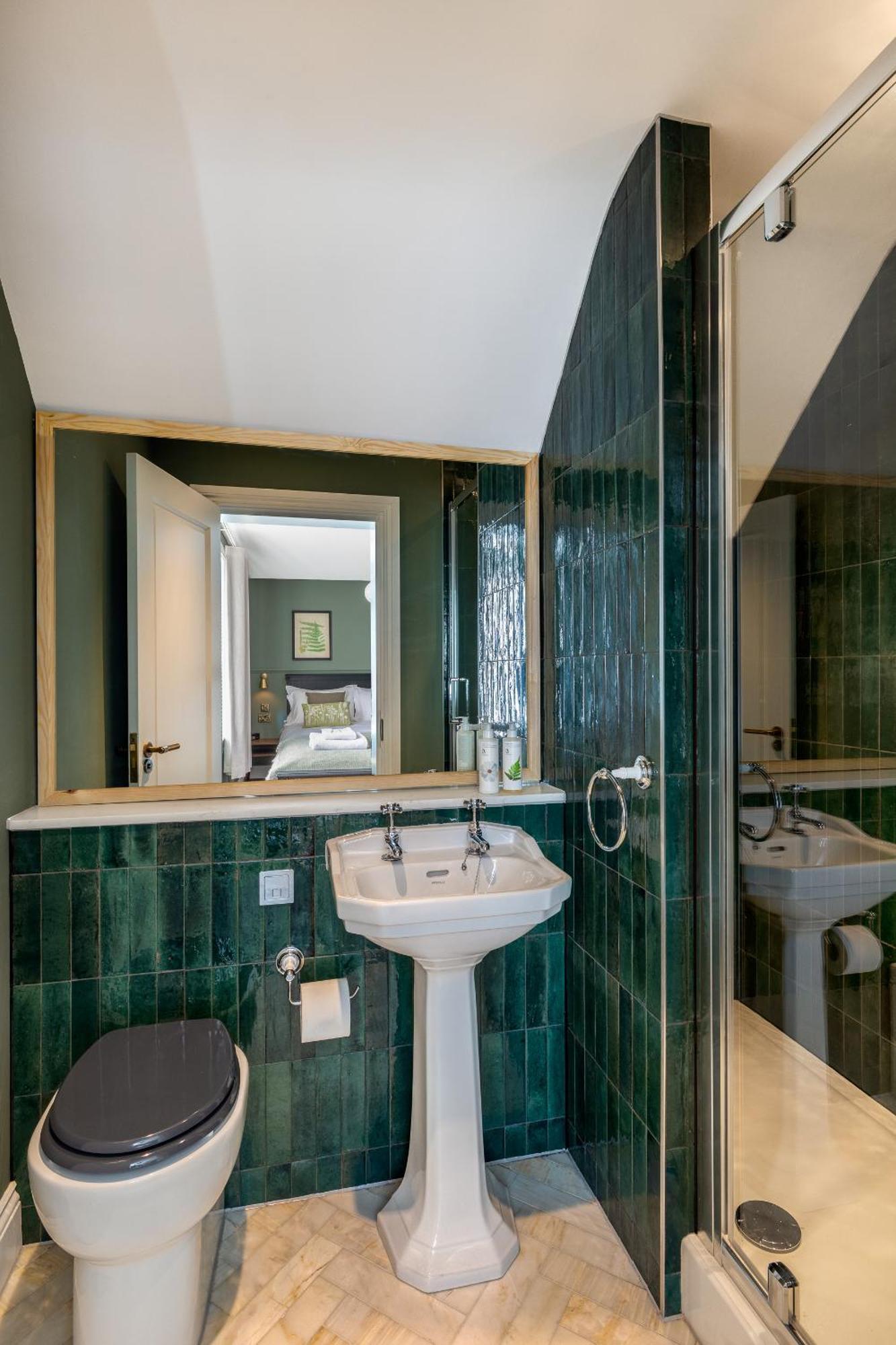The White Hart Wadhurst Екстер'єр фото
