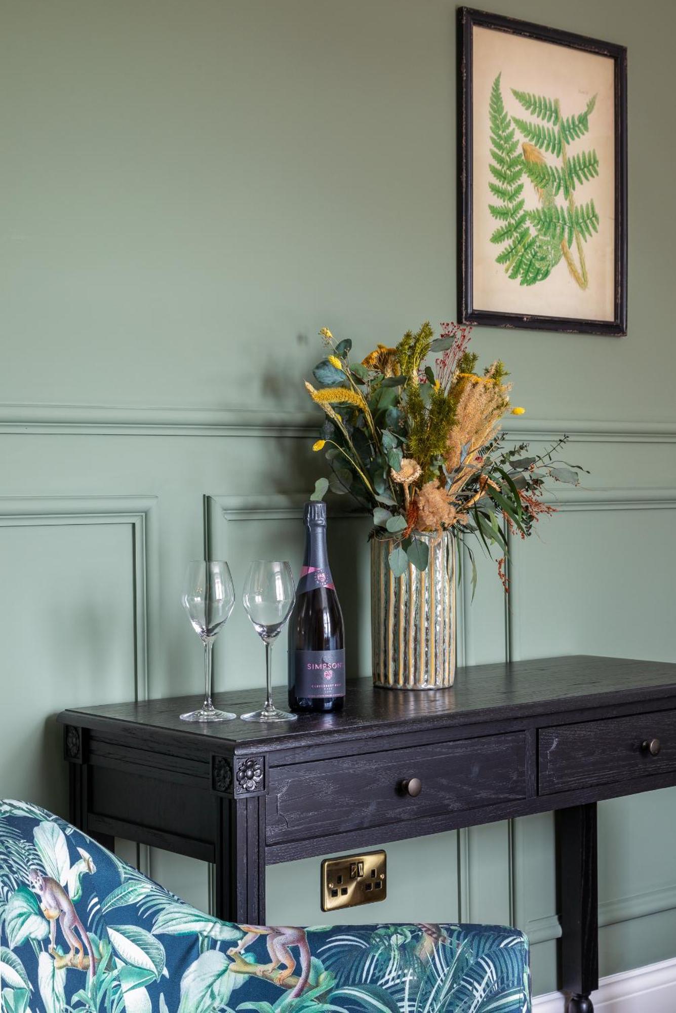 The White Hart Wadhurst Екстер'єр фото